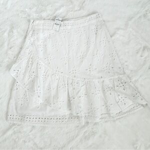 NWT EXPRESS white cotton embroidered mini skirt